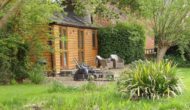 Idyllic North Cotswolds Cottage for Couples (and dogs!)