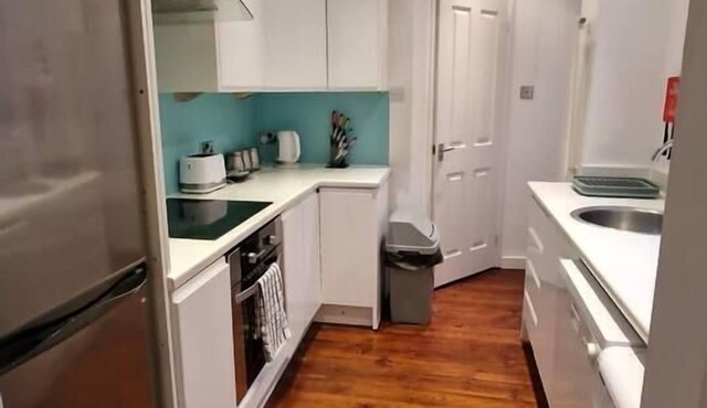Inviting 3-Bed Apartment in Newcastle upon Tyne
