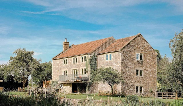 Iron Mill House - Riverside Hot Tub - Frome