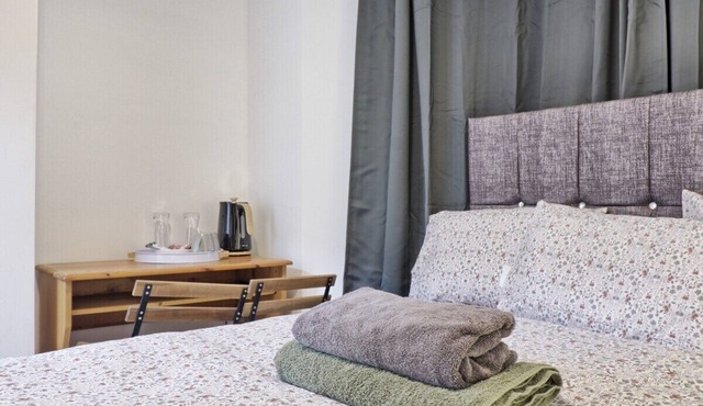 Ivy Ensuite Double/Twin Room
