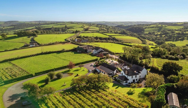 JABAJAK, pet friendly, luxury holiday cottage in Whitland