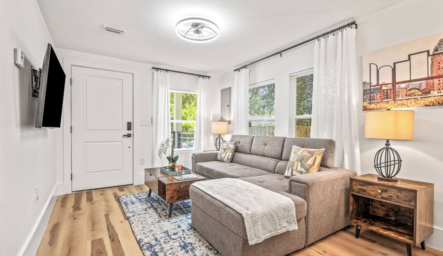 Java the Hut: Cozy Retreat in Downtown Pensacola