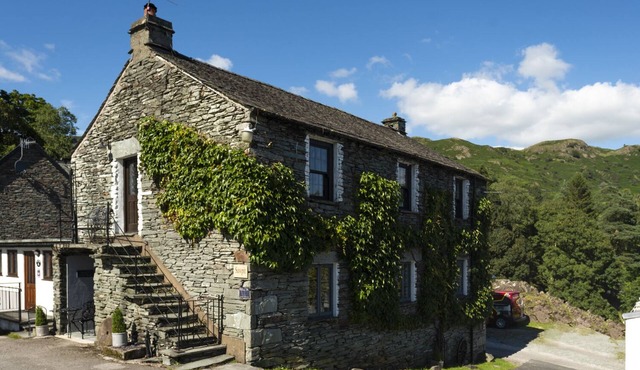 Jontys Cottage - Two Bedroom Apartment, Sleeps 4