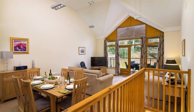 KESWICK BRIDGE HELVELLYN 25, family friendly in Keswick