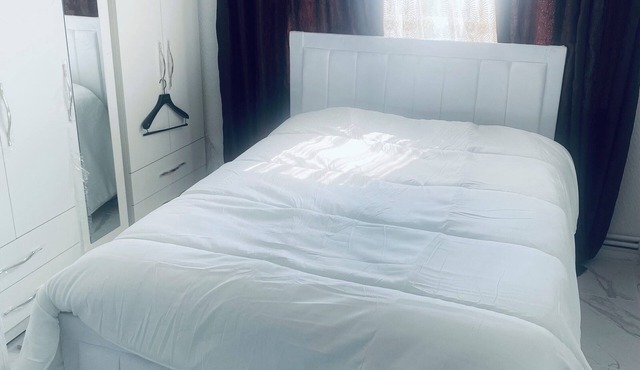 KingBedStudio-Parking-SouthLondon-TownCentre