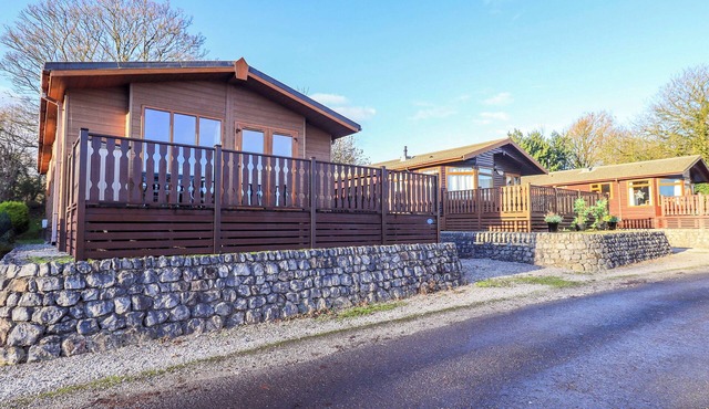 KINGFISHER LODGE - ARNSIDE 14, pet friendly in Carnforth