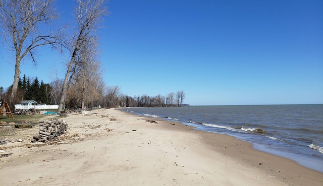 Lakefront Hideaway with Magnificent Sunrises and Private Shoreline. in Harbor Beach