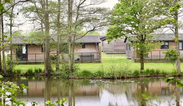 Lakeside Lodge - Warrenwood Country Park