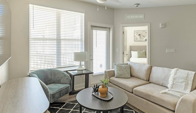 Landing | Amazing 2BD, Courtyard, Yoga Studio