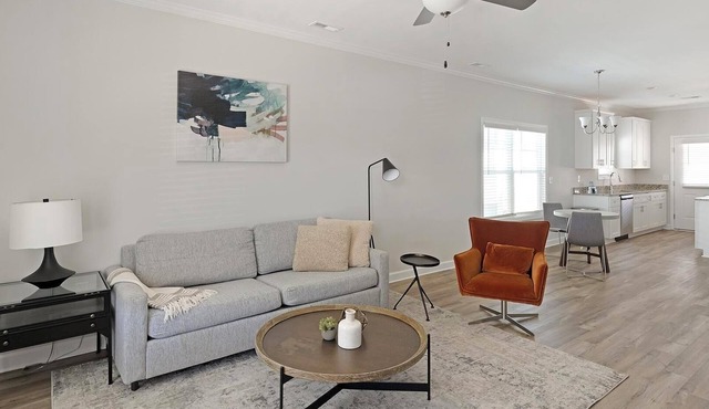 Landing | Beautiful 2BD, Courtyard, Gym
