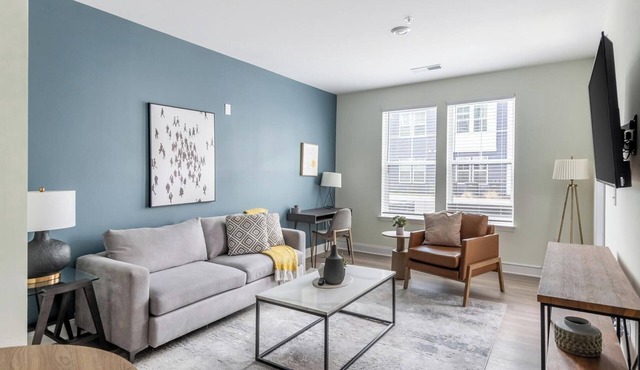 Landing | Chic 1BD, Pool, Clubhouse