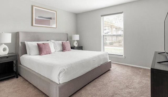Landing | Incredible 1BD, Clubhouse, Pool