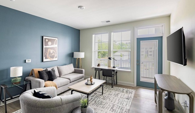Landing | Incredible 2BD, Gym, Clubhouse