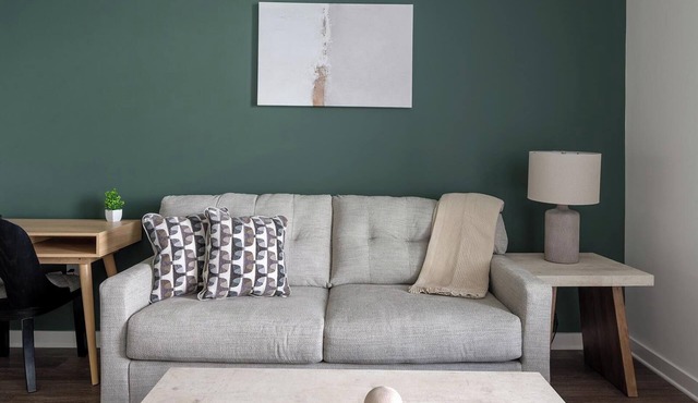 Landing | Modern 1BD, Gym, Clubhouse