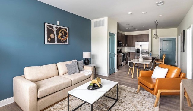 Landing | Stunning 1BD, Gym, Pool