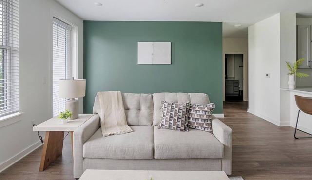Landing | Stunning 1BD, Gym, Clubhouse