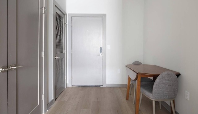 Landing | Stunning 1BD, Pool, Clubhouse