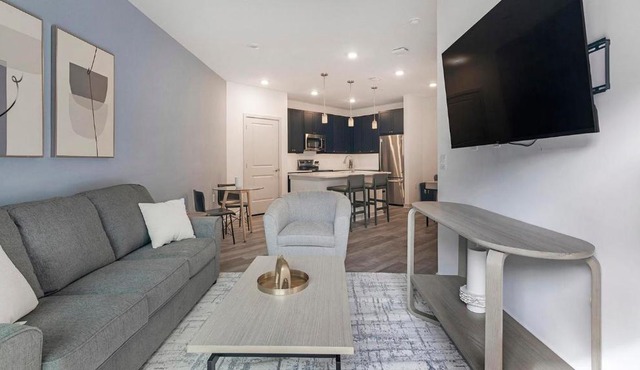 Landing Stunning 1BD Yoga Studio Gym