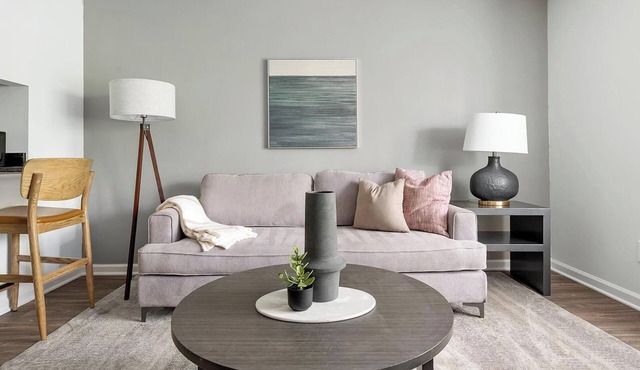 Landing | Stunning 1BD, Clubhouse, Gym