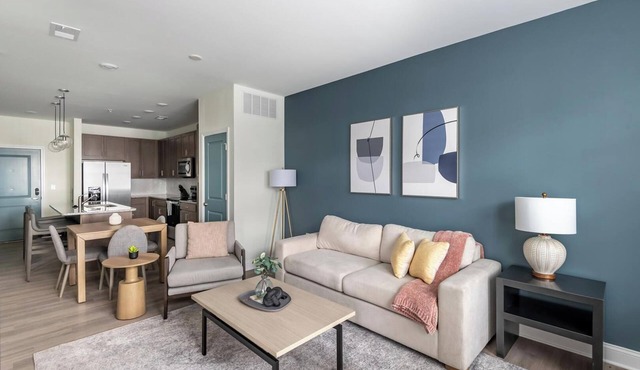 Landing | Stylish 1BD, Gym, Pool