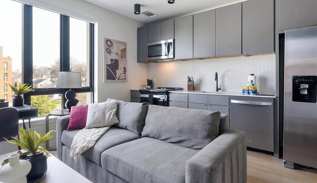 Landing | Stylish Studio, Rooftop Lounge, Pool