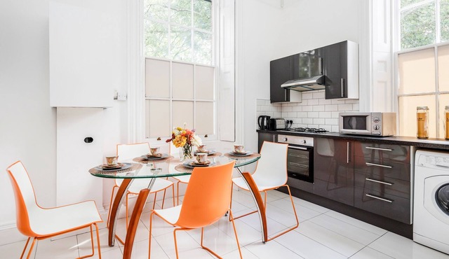 Large & Spacious with High Ceiling within a Mansion House
