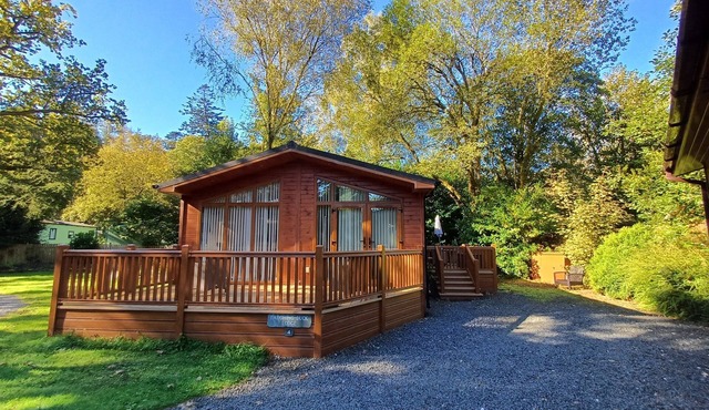 laughing Duck - a holiday lodge that sleeps 6 guests in 3 bedrooms