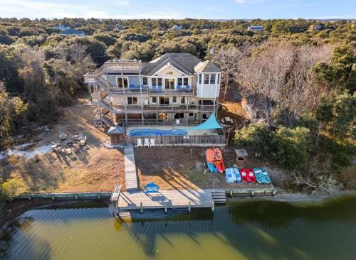 Leap of Faith - 4x4 Carova Beach, Canalfront, Private Dock, Pool, Hot Tub, Flex Stays