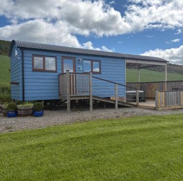 Ledmacoy Shepherds Huts