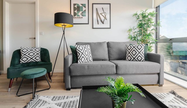 Liverpool Richmond Row 2 Bed/2 Bath Apartment (203) | Secure Parking, WiFi & EV