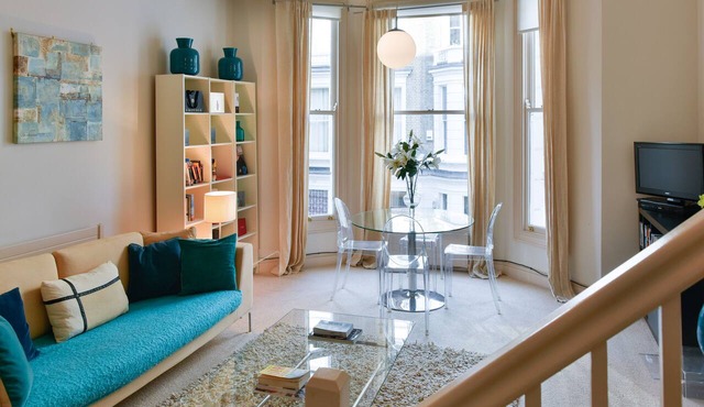 LOCATION LOCATION LOCATION - Prime central London ZONE 1