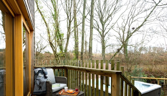 LODGE 5, family friendly, with hot tub in Corfe Castle