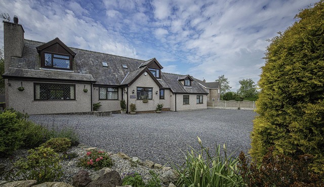 Lon Y Traeth Bed & Breakfast