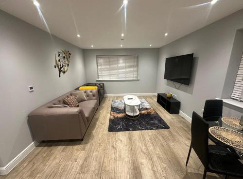 Lovely 2 bedroom 2 bathroom Apartment