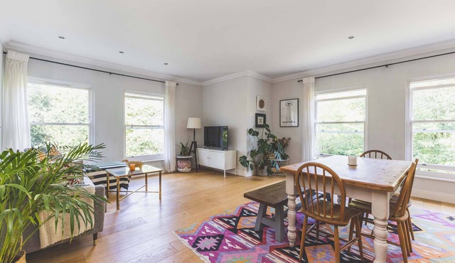 Luxurious, Bright and Airy 1BDR Flat