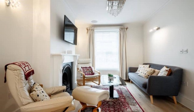 Luxury 3BRs house in the heart of Victoria