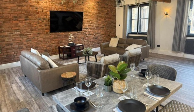 Luxury Double Liverpool City Centre Penthouses 8 guests over 2 apartments