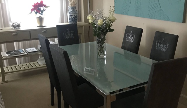 Luxury Harbourside Apartment