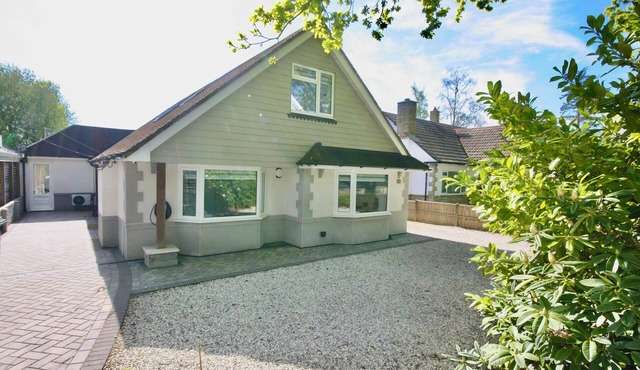 Luxury holiday home hot tub and sauna