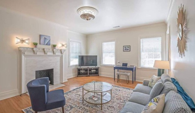 Luxury Living - Close to Medical District