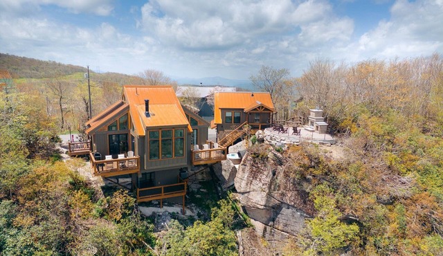 Luxury Mountain Home With Long Range Views
