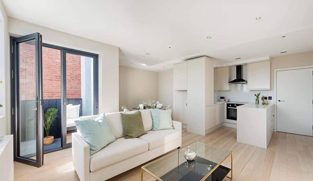 Luxury New Build 2-Bed, 2-Bath in Wimbledon