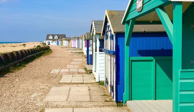 Luxury Sea View Apartment. Sleeps 4. Direct beach access