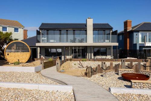 Luxury Seafront Family Home - Indoor Pool