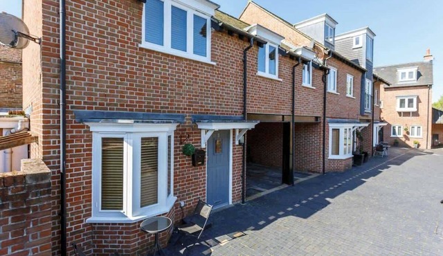 Magnolia House - Townhouse in Old Town Poole