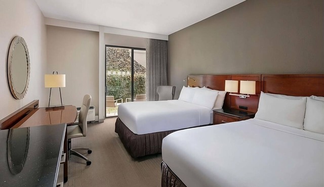Make Your Trip More Enjoyable! 4 Relaxing Units, Pets Allowed, Parking, Pools!