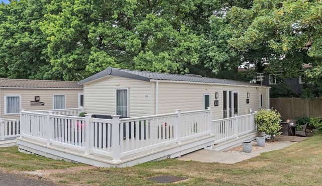Maple Brook Gorgeous Holiday Lodge Near New Forest