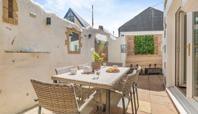 Mere Haven - Three Bedroom House, Sleeps 6