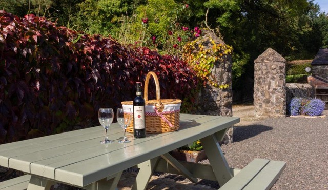 Millbrae Lodges