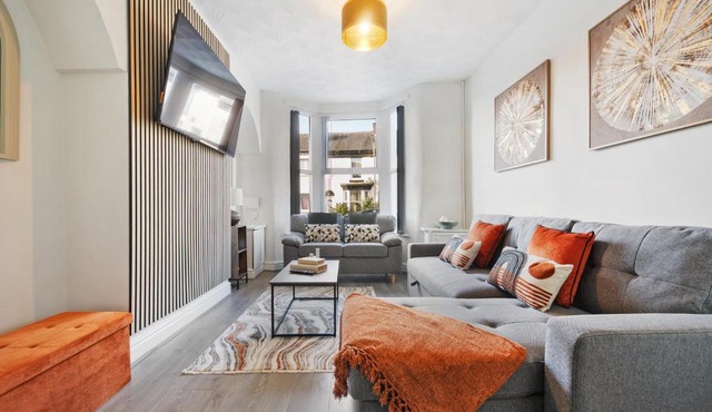 Miranda House - Air Host & Stay - Sleeps 7